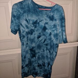 American Eagle tie dye shirt